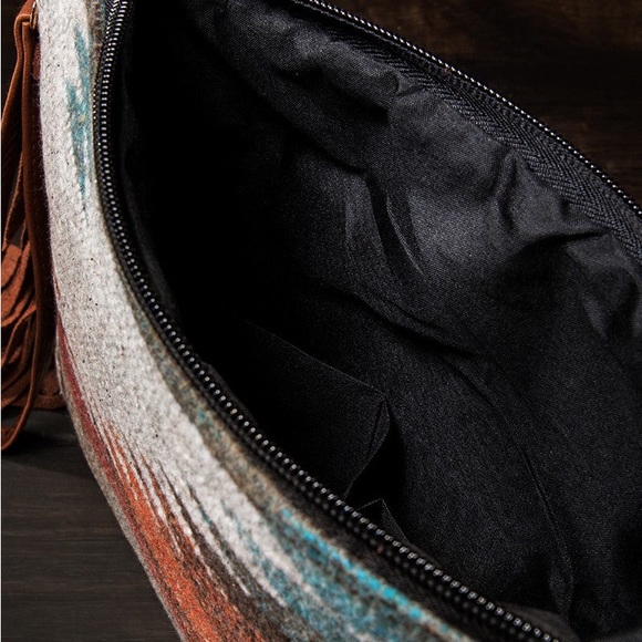Boho Aztec Western Fringe Crossbody Bag - Picture 4 of 9